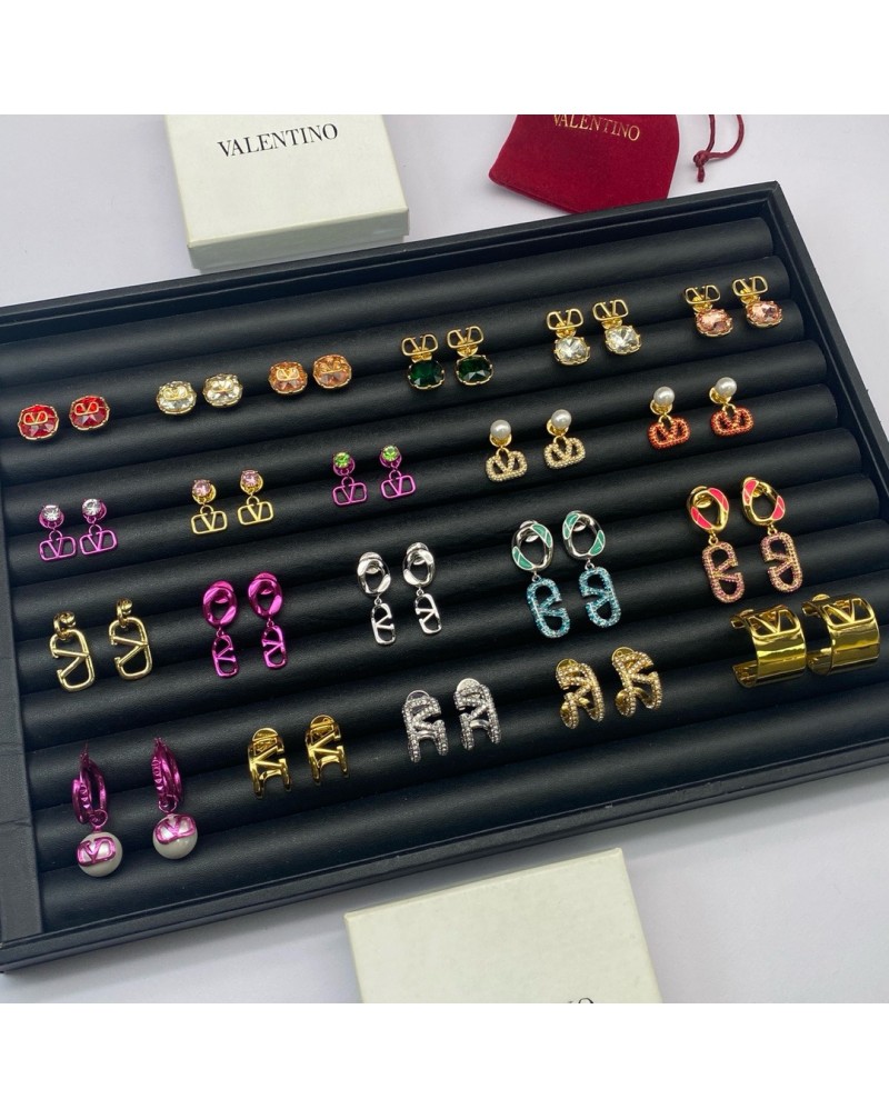 ヴァレンティノ ピアス潮流個性ファッションアクセサリー背面刻印あり
