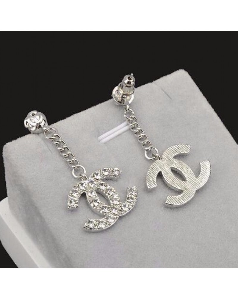 シャネルピアス おしゃれキラキラ ダイヤモンド 真珠付き 女性向け人気 可愛いピアスプレゼント