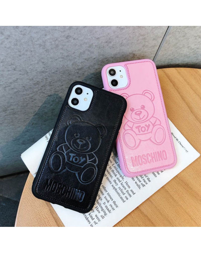 モスキーノ iphone12/12 pro/12 mini/12 pro maxケース可愛いクマ付きブランド iphone11/11 pro maxケース人気アイフォンSE2/Xr/xs maxケースジャケットiphone x/8/7 plusカバー 学生適用