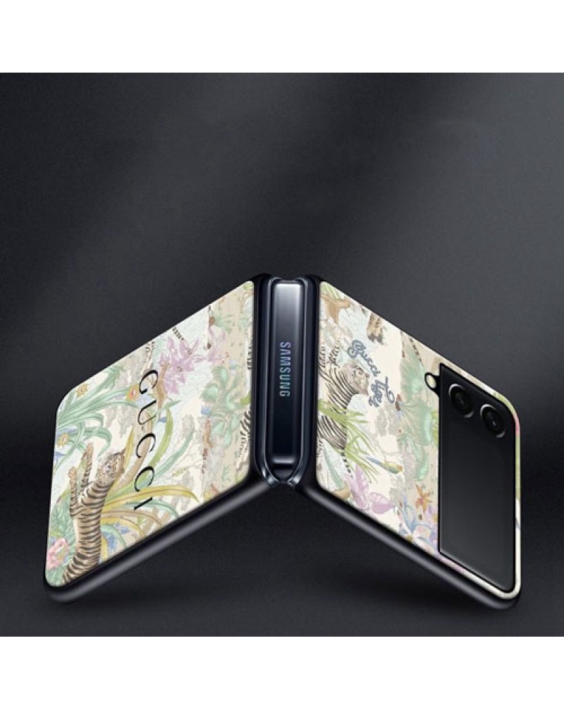 グッチ Galaxy  Z Flip6/ Z Flip5/z flip4/z flip3ケースブランド ギャラクシーz フリップ4ケースグッチドラえもん可愛い折り畳みスマホケースファッション大人気耐摩擦