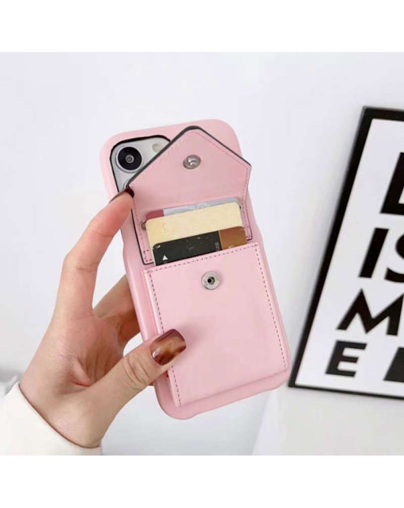 プラダ iphone16 pro/15pro/14/14pro/14plus/14 pro maxケースカード入れアイフォン13/13 pro maxケースお洒落prada iphone12/12 pro max/11ケース人気新作高級革製