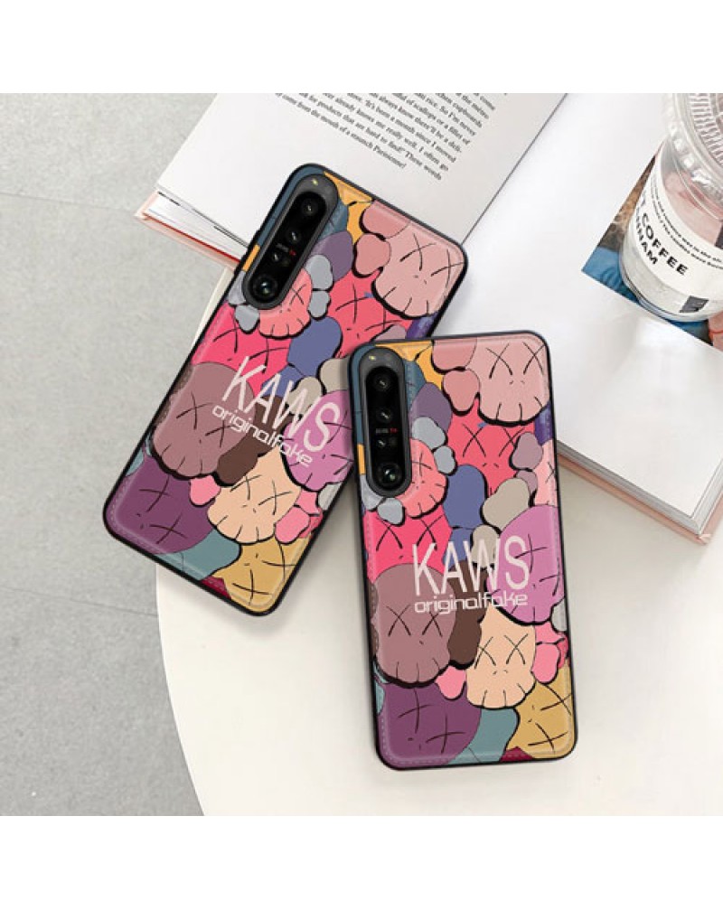 KAWS  Xperia10 IVケースブランドxperia1 IV/1III保護ケースカウズsony xperia5 IV/5IIIケース個性潮流エクスぺリア10 iiiカバー超人気学生達適用