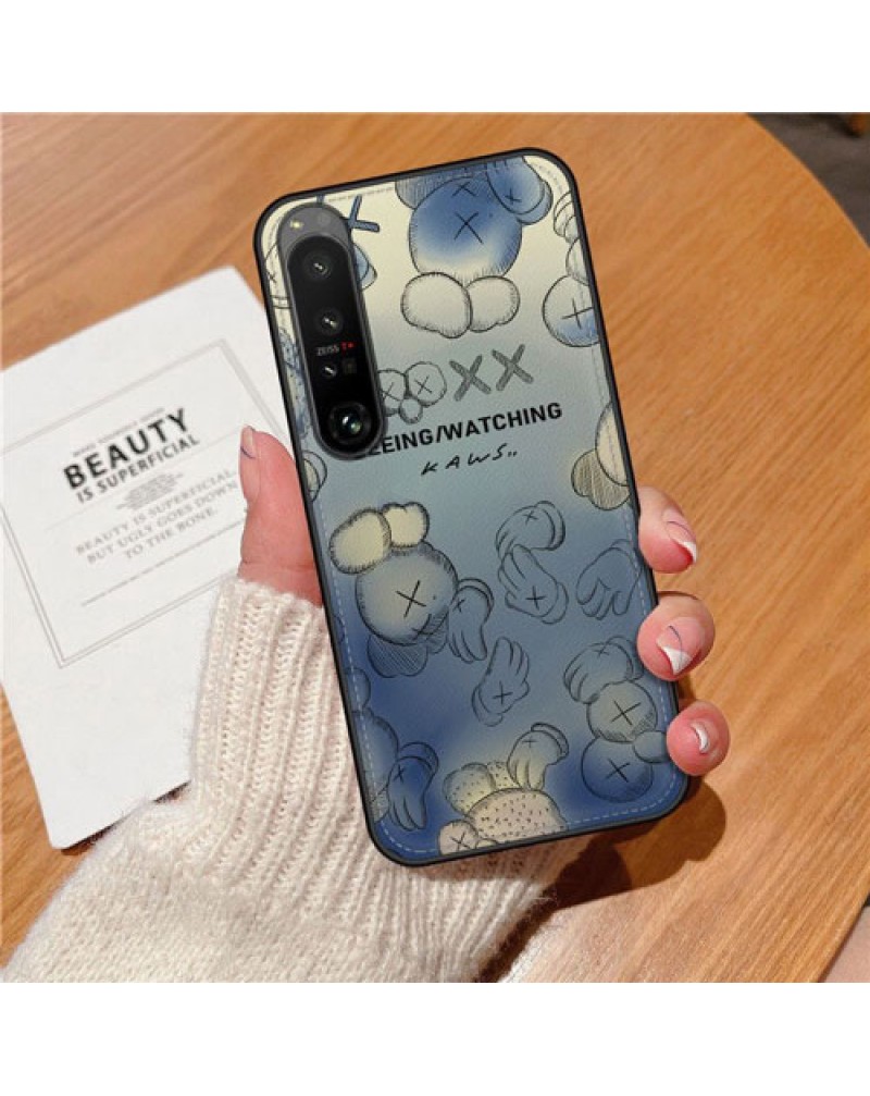 KAWS  Xperia10 IVケースブランドxperia1 IV/1III保護ケースカウズsony xperia5 IV/5IIIケース個性潮流エクスぺリア10 iiiカバー超人気学生達適用