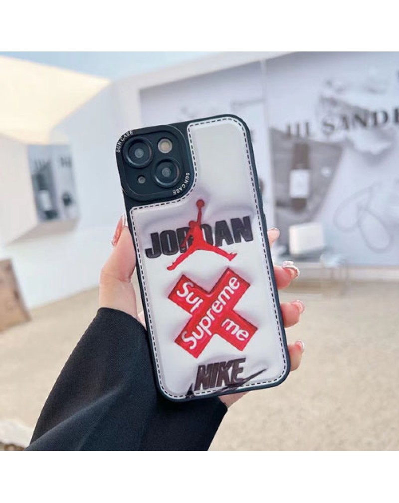 シュプリーム iphone15pro maxケース個性人気アイフォン14pro保護ケースハイブランド iphone14プロケースsupreme jordan iphone13pro 12pro maxスマホケース男女向け潮流合革耐衝撃