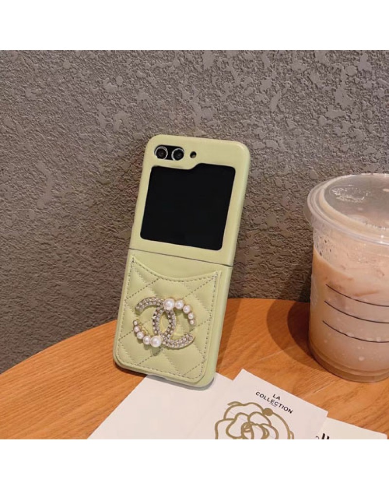 シャネル Galaxy Z flip6/z flip5ケース折畳みブランド Galaxy z flip4ケースカード入れ小香風ギャラクシーz flip3保護ケースchanel お洒落真珠キラキラロゴ付き高級感