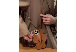 ロエベ iphone15 proケース大人気 galaxy s23 ultra手帳型ケースルイヴィトン iwatch 9 8交換バンド超人気