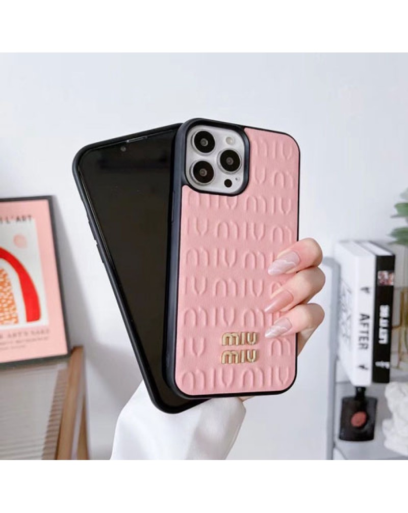 ミュウミュウ iphone15 proケースエレガント iphone15プロマックスケースブランドアイホン14プロケース女性人気miumiu iphone13proケースオシャレ高級iphone12 pro携帯カバーレザー製耐摩擦