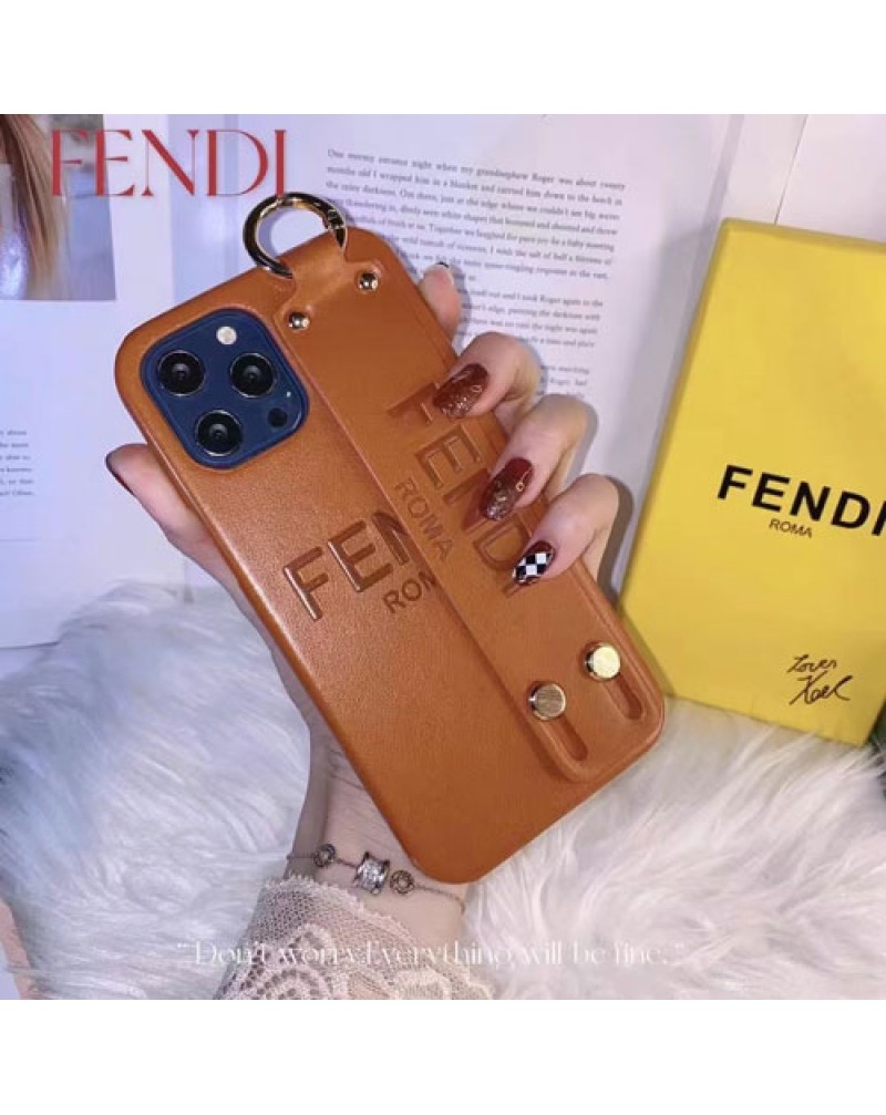 フェンデイ iphone 16 pro maxケースハンドベルト付きFENDI iPhone15 pro保護ケース経典人気アイフォン14プロマックスケース iphone13 12 pro携帯電話カバーファッション感