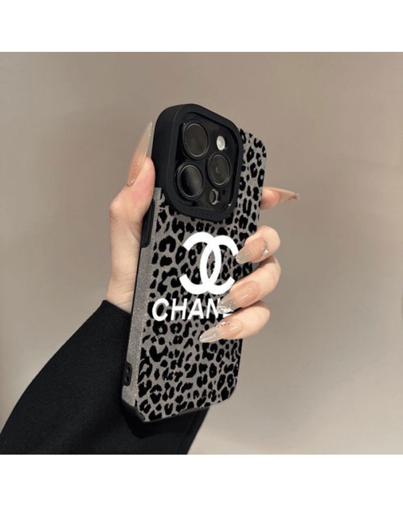 シャネル iphone16 pro max/16 plusケースオシャレ小香風ブランド iphone15/15 pro max携帯電話ケースchanel アイフォン14プロケース豹紋iphone13 12 proジャケット型カバー耐摩擦 耐久性