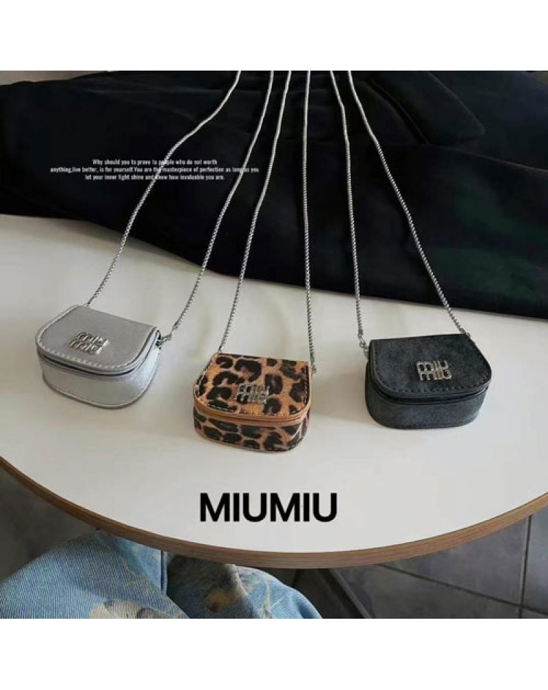ミュウミュウ airpods pro2ケース可愛いミニバッグ小銭入れ小物収納ケースショルダー掛けmiumiu airpods 4世代/airpods 3世代/2世代ケースオシャレ女性人気