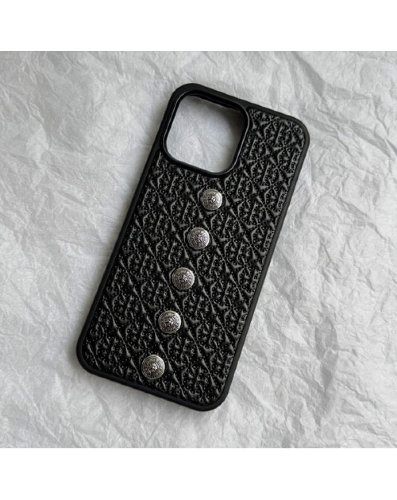 クロムハーツ iPhone16 Pro maxケース潮流個性アイフォン16プロケースchrome hearts iphone15 proカバー男性女性芸能人愛用ブランドiphone14 pro/13 pro保護カバーレザー耐衝撃性