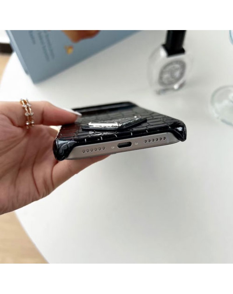 プラダiphone17 pro maxケースシンプルprada iphone17 air/17 pro携帯カバーブランドアイフォン16プロマックスケースiphone15 14 プロスマホケースジャケット型ワニ紋レザー製耐衝撃性