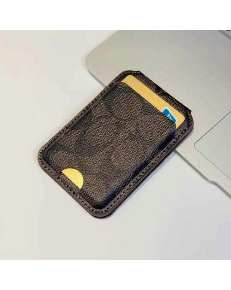 コーチ カードケースマグネット式２つ折り 取り付け便利オシャレプリント付きcoach 携帯電話用カード収納ケース