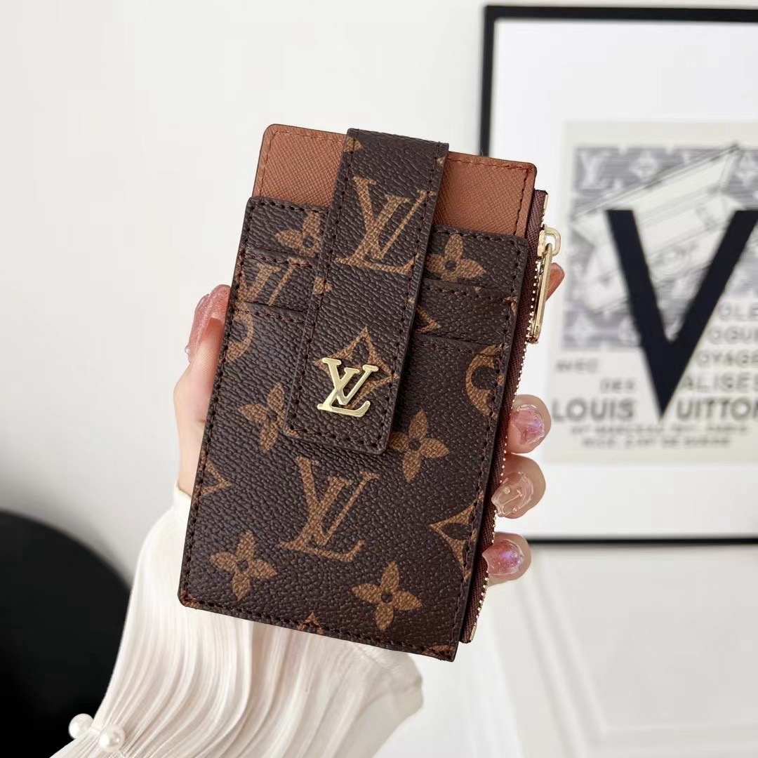 vuitton カード収納ケースレザー製