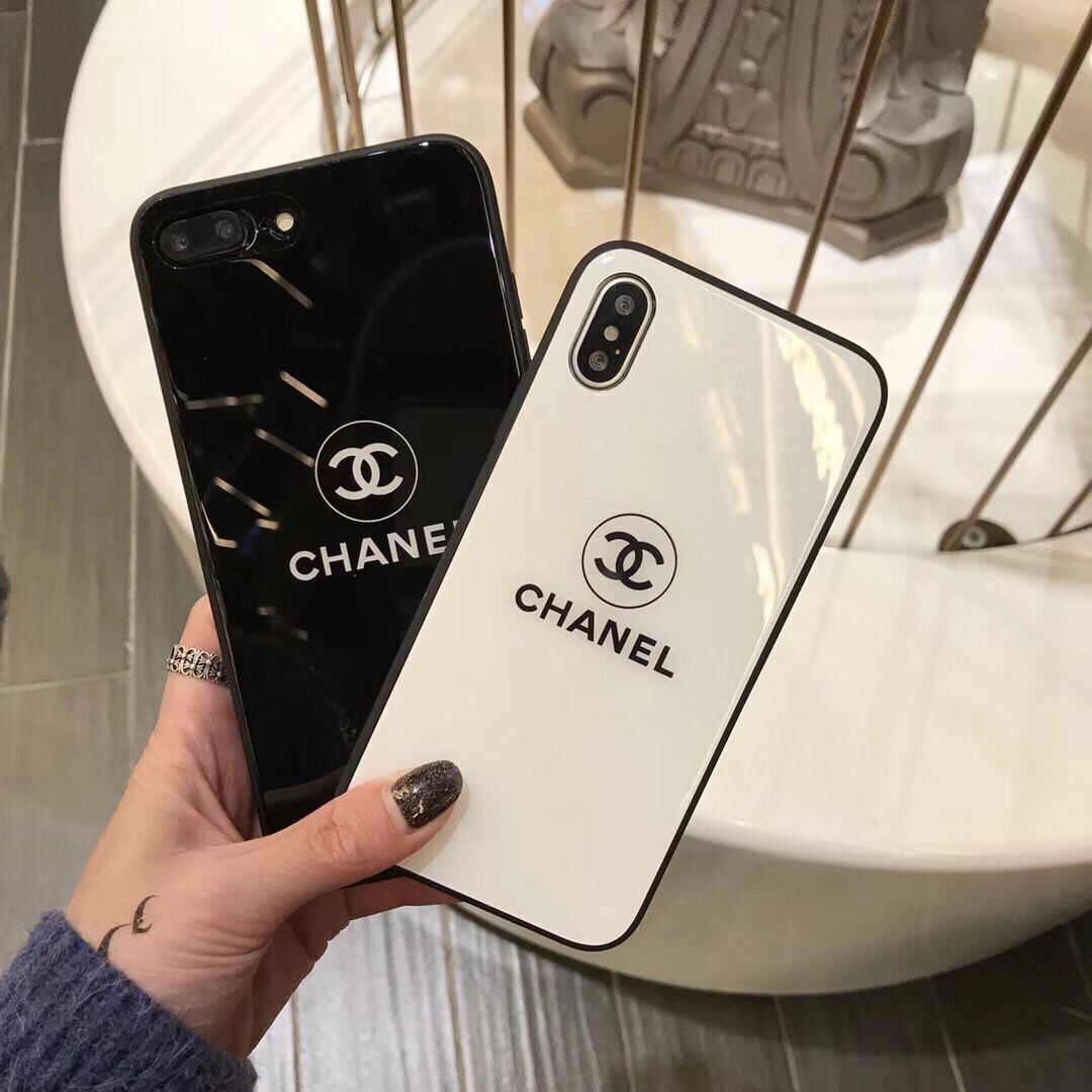 レディース向け iphone x/8 plusケース　ブランド シャネル