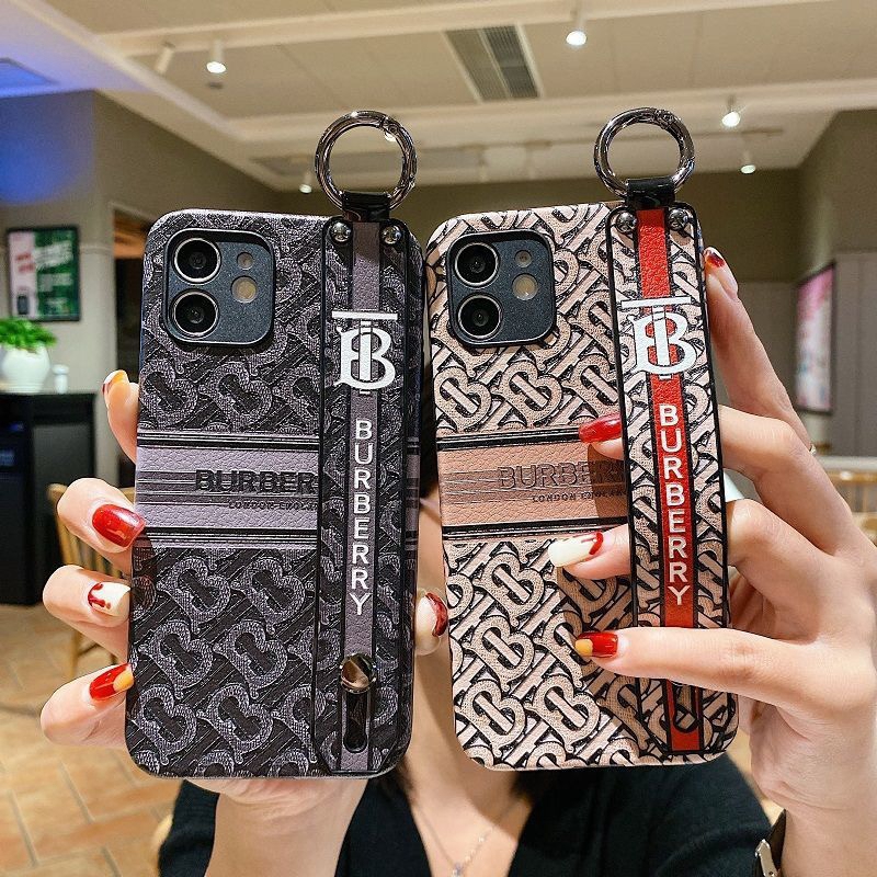 iphone12/13 pro maxケースバーバリー