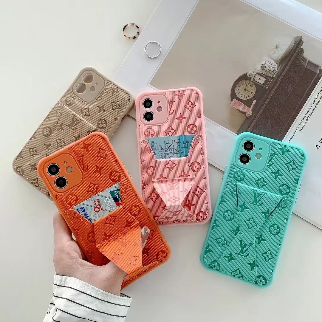 ルイヴィトン iphone13/13 proケースカード入れ