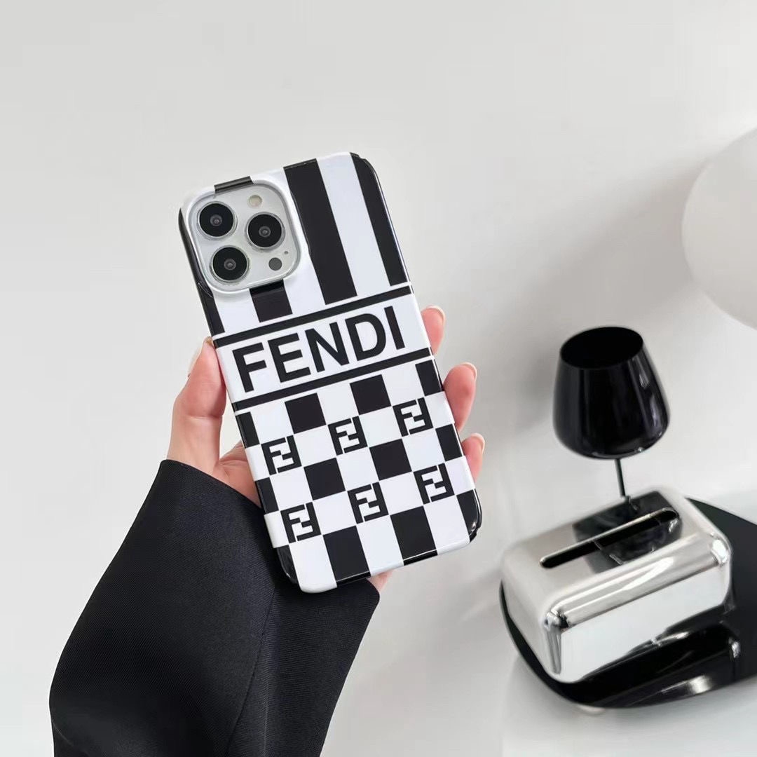 人気iphone13 pro maxケース fendi