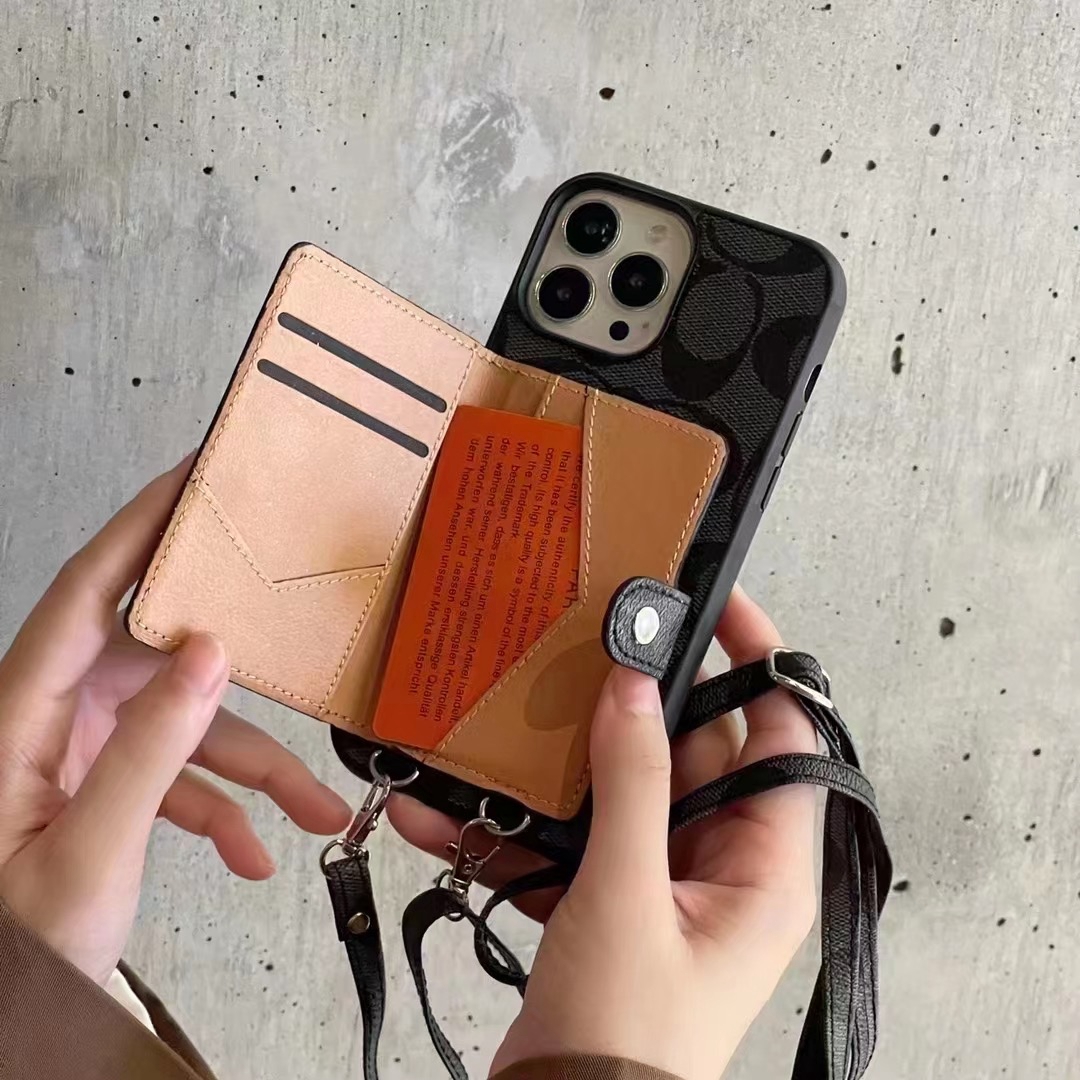 coach iphone13pro ケースコーチ欧米風