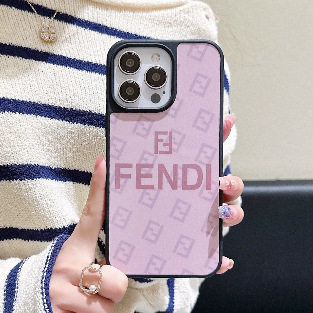 fendi iphone15 pro max携帯ケースお洒落