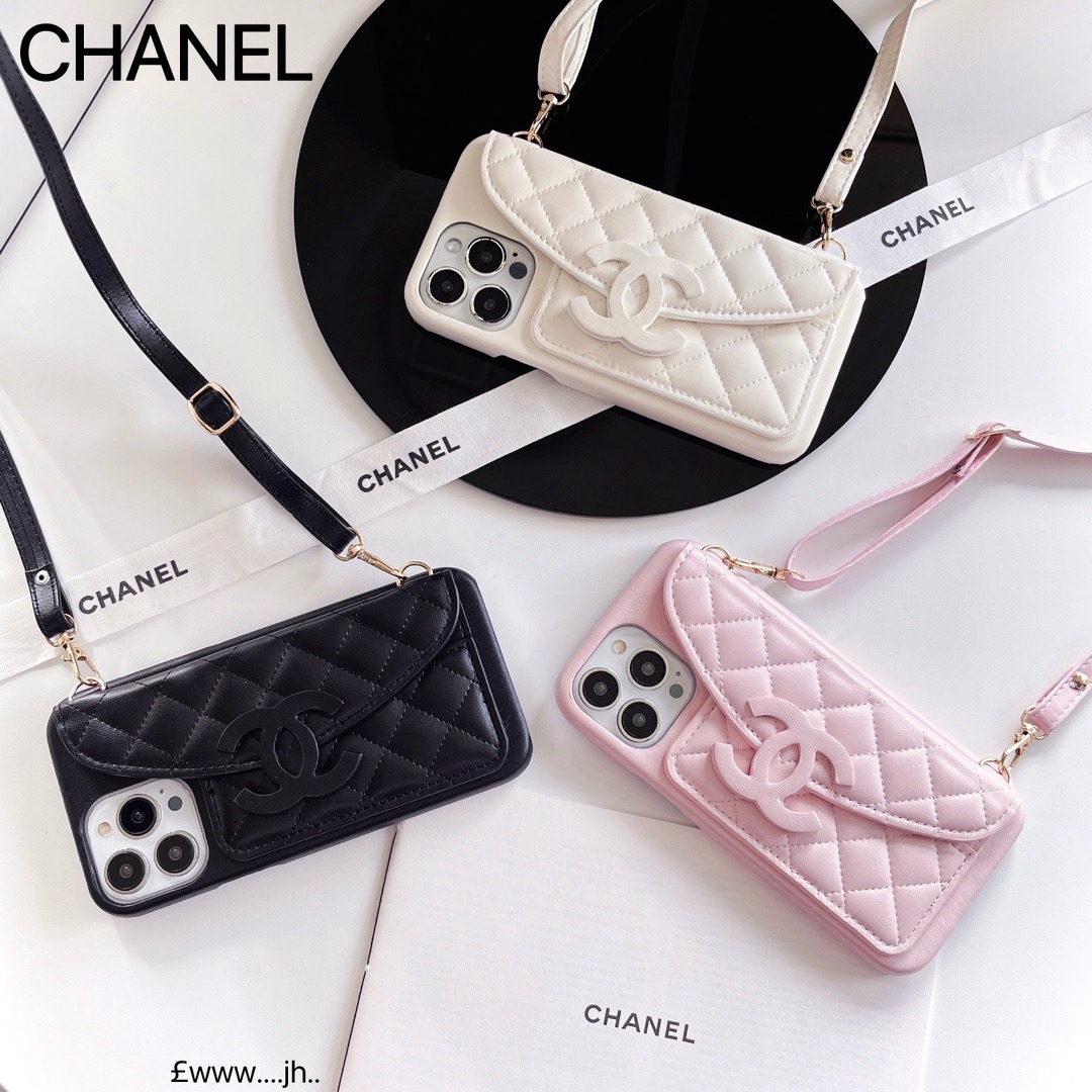 chanel iphone14 proカバーショルダーカード入れ