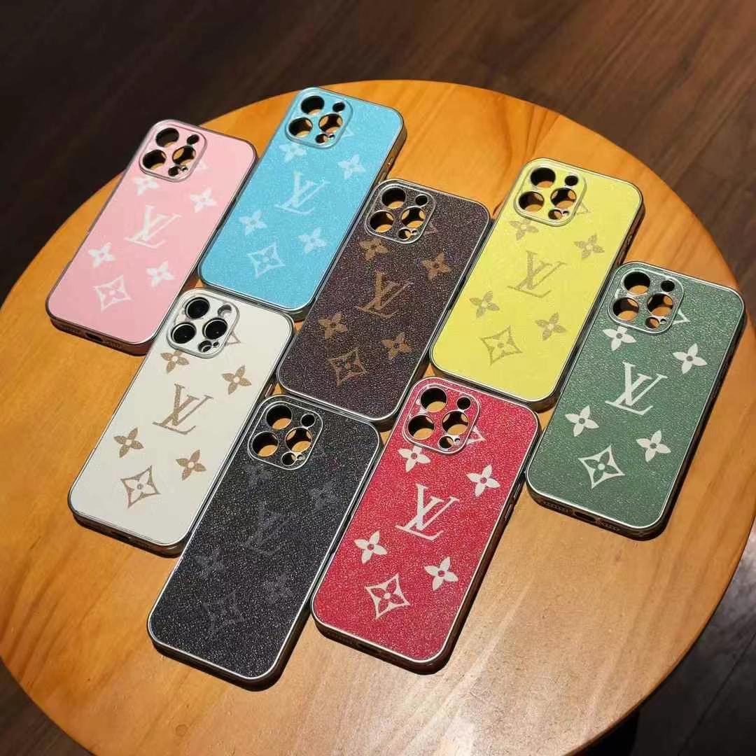 vuitton iphone15 pro保護カバーメッキシルバー