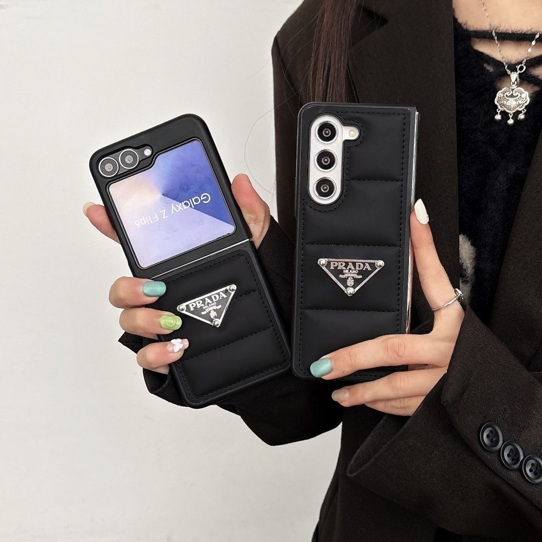 prada galaxy z flip7ケース