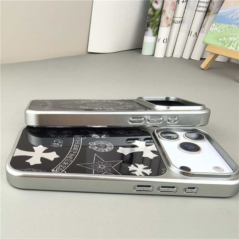 アイフォン15プロケースchrome hearts